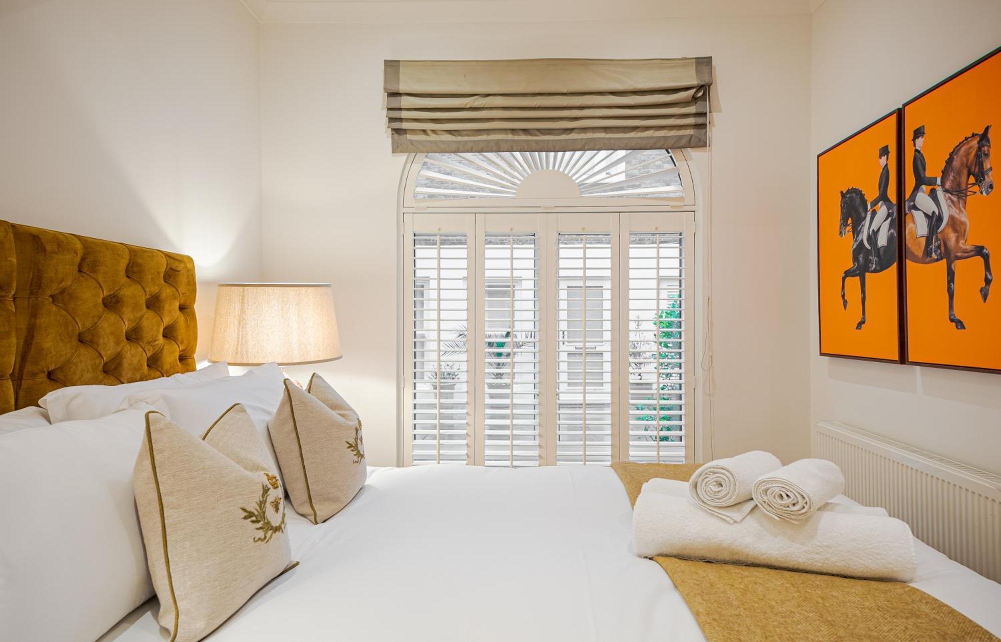 Chic Belgravia Hideaway With Private Patio 10 Mins To Harrods Apartamento Londres