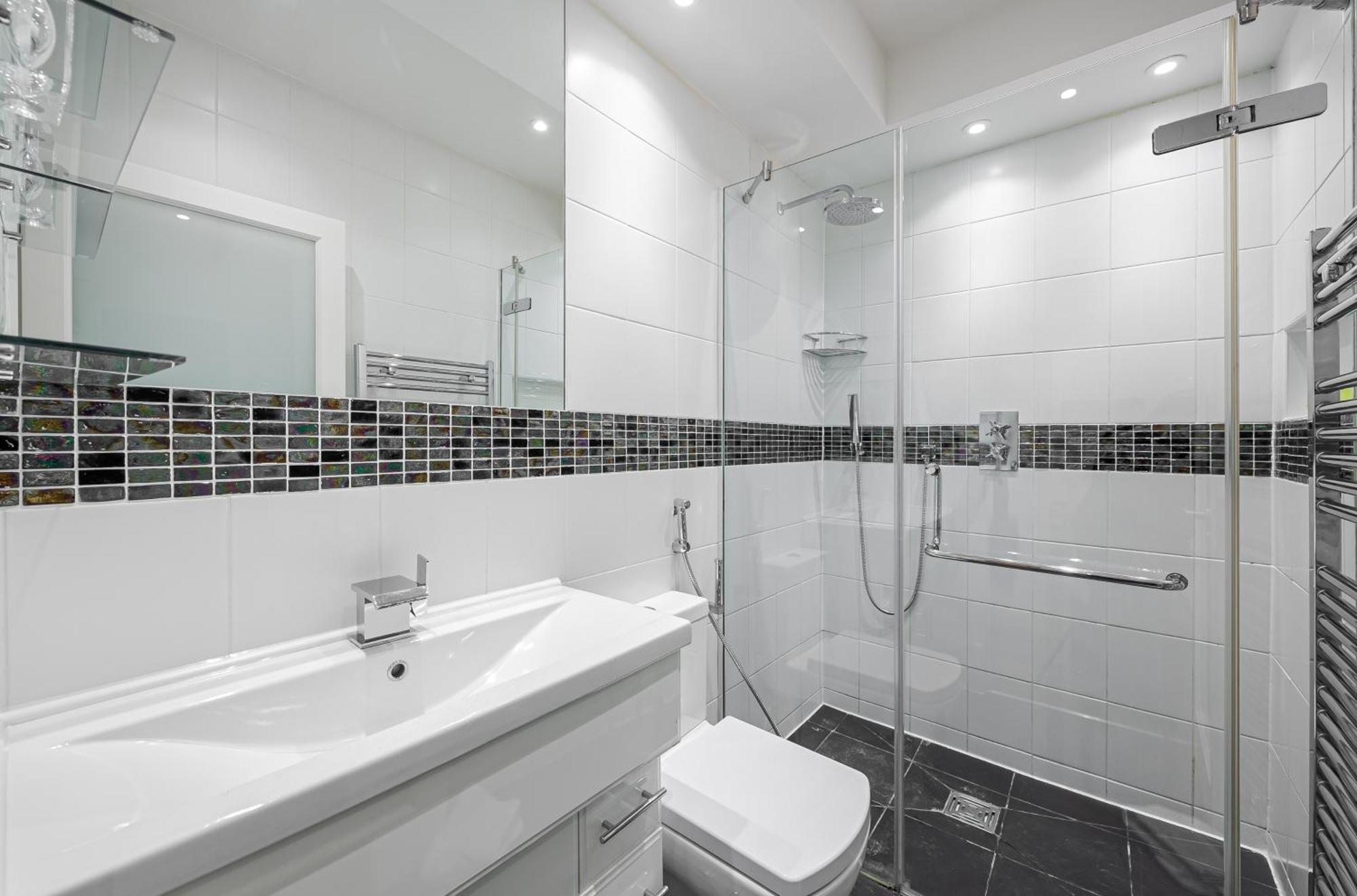 Chic Belgravia Hideaway With Private Patio 10 Mins To Harrods Appartement Londres