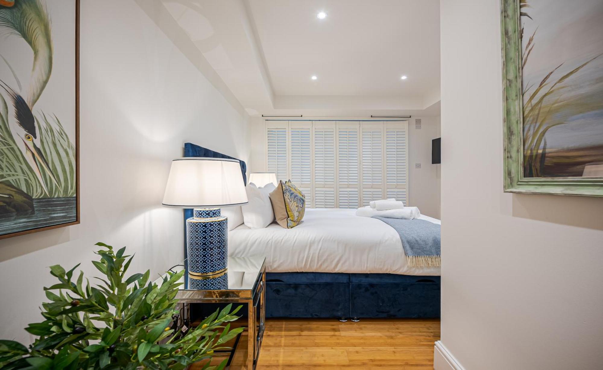 Chic Belgravia Hideaway With Private Patio 10 Mins To Harrods Londres